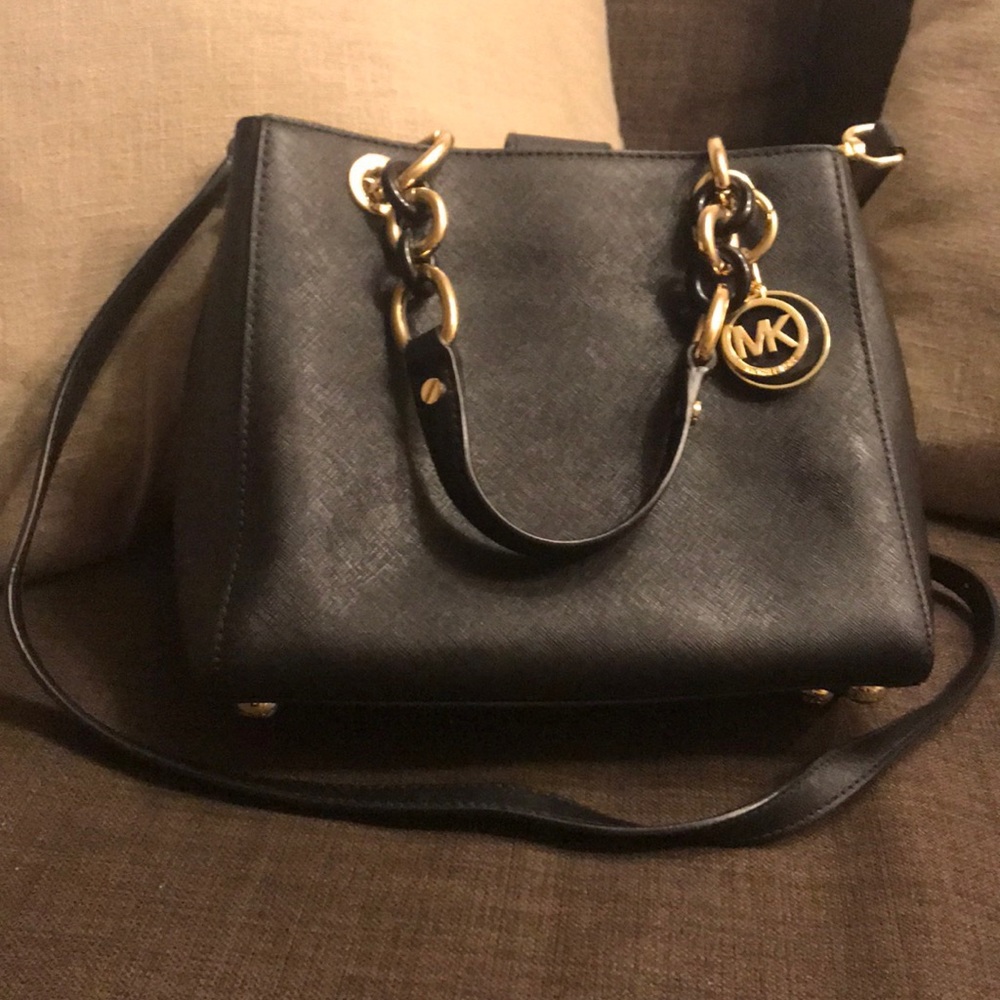 Micheal kors crossbody bag